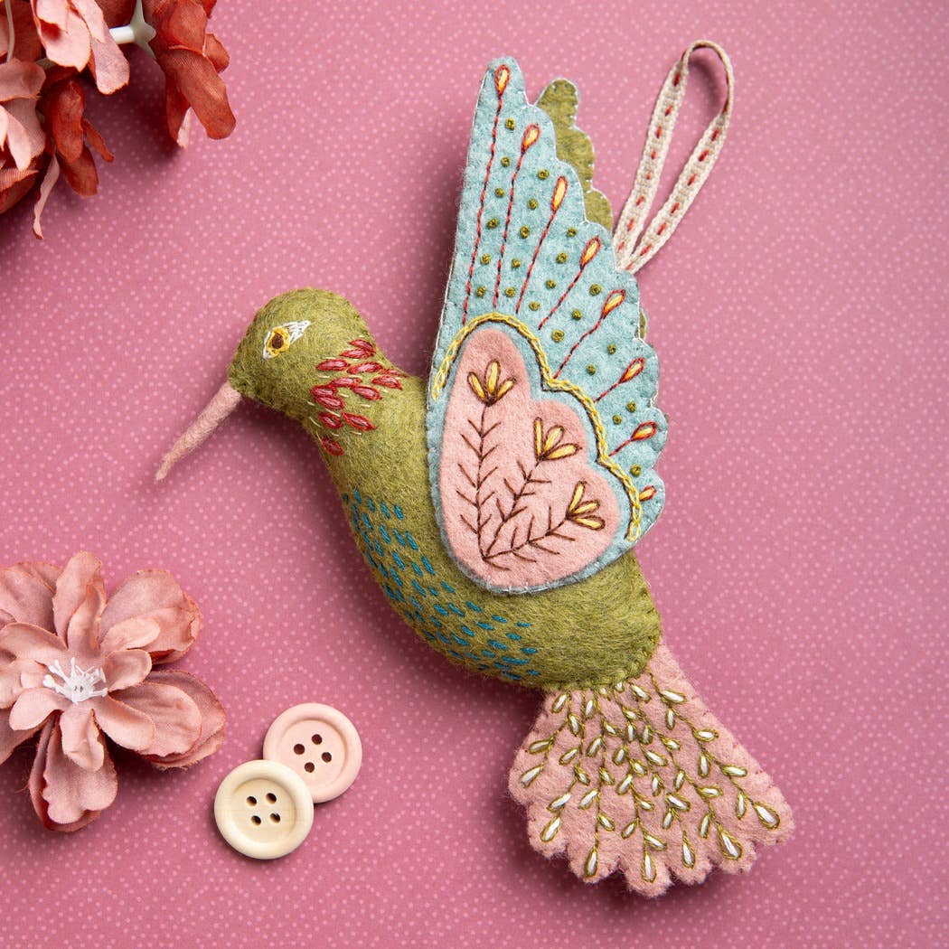 Hummingbird Felt Craft Mini Kit: English