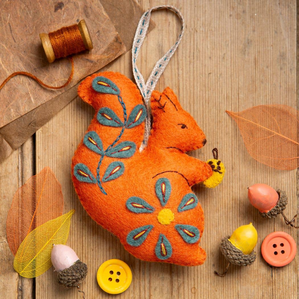 Folk Squirrel Felt Craft Mini Kit: English