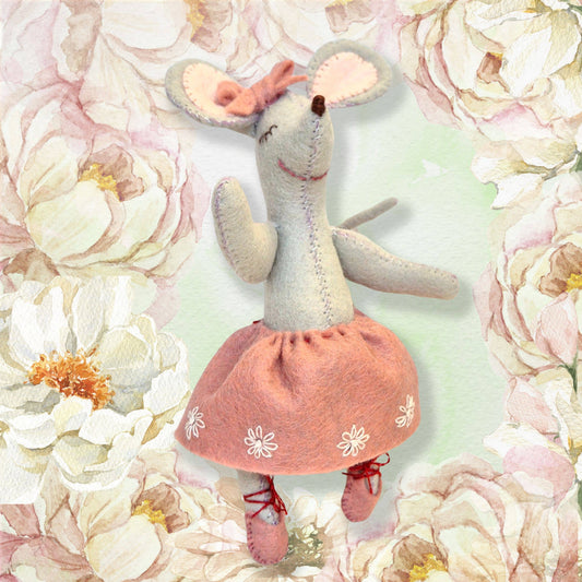Little Mouse The Ballet Dancer Felt Craft Mini Kit: French