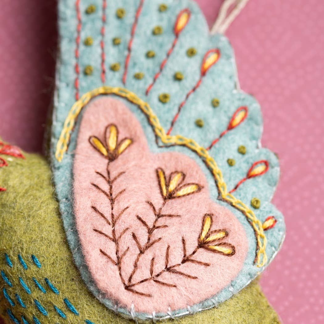 Hummingbird Felt Craft Mini Kit: English