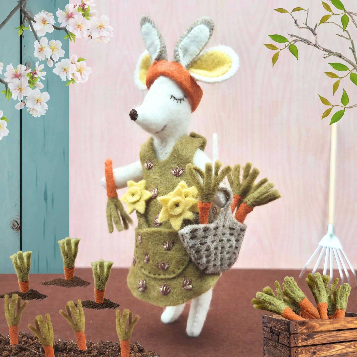 Little Mouse is a Bunny Felt Craft Mini Kit: English
