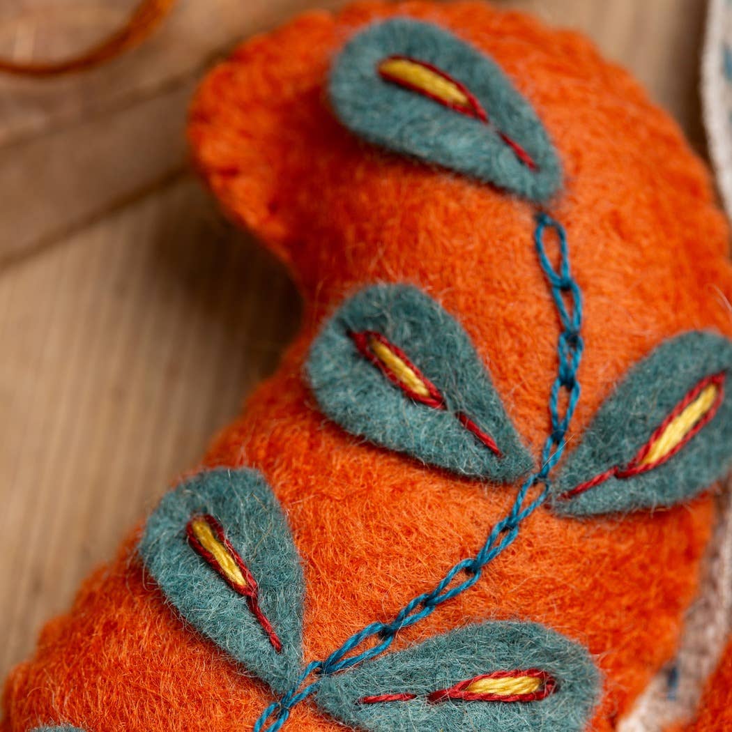 Folk Squirrel Felt Craft Mini Kit: English