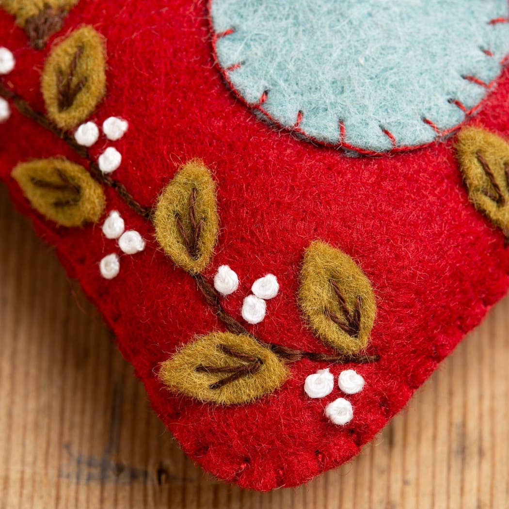 Folk Birdhouse Felt Craft Mini Kit: English