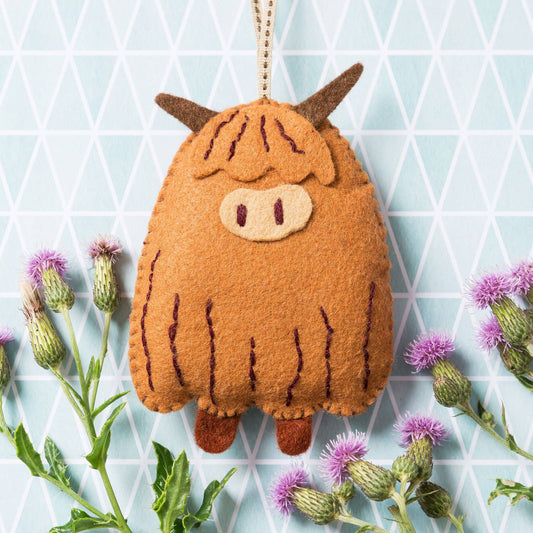 Highland Cow Felt Craft Mini Kit: English